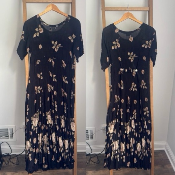 starina Dresses & Skirts - STARINA VINTAGE | Small Floral Black Dress Belted